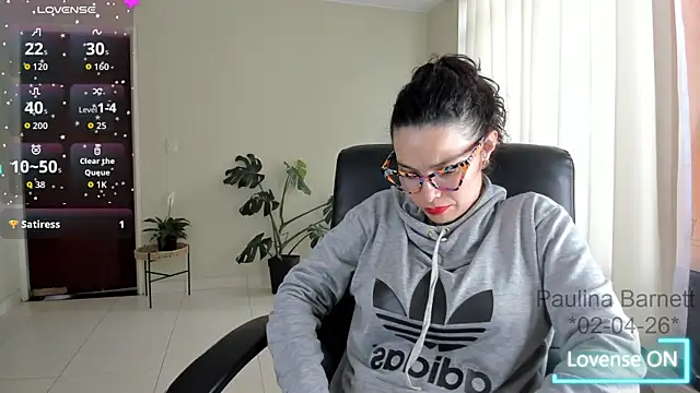 paulinabarnett- online show from April 2026 10:27:02 PM