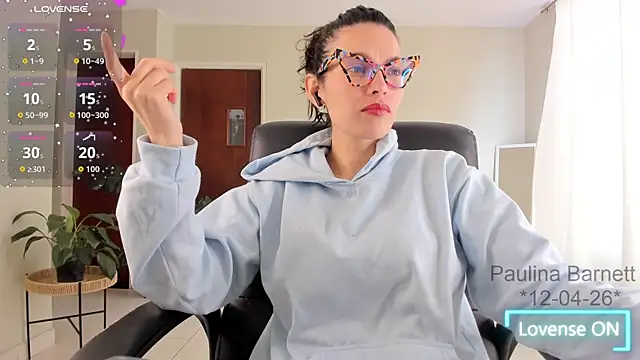 paulinabarnett- online show from April 2026 04:43:02 PM