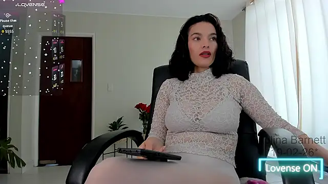 paulinabarnett- online show from February 2026 02:03:01 PM