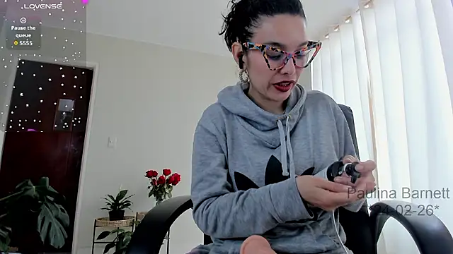 paulinabarnett- online show from February 2026 02:40:01 PM