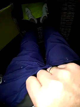 schlonzi81 online show from October 2025 09:05:01 PM