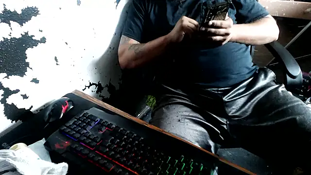 slickwill123 online show from July 2026 05:52:01 PM