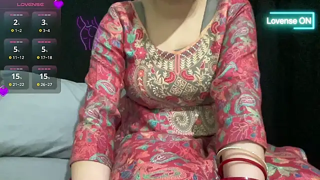 couple horne online show from March 2026 05:11:02 PM