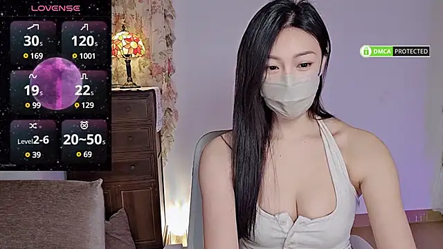 Snapshot of L-Moonlight chatting on December 2024 10:03:02 AM L-Moonlight online show from December 2024 10:03:02 AM