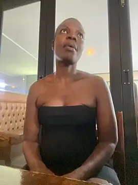 Cocowett online show from November 2025 03:27:01 PM