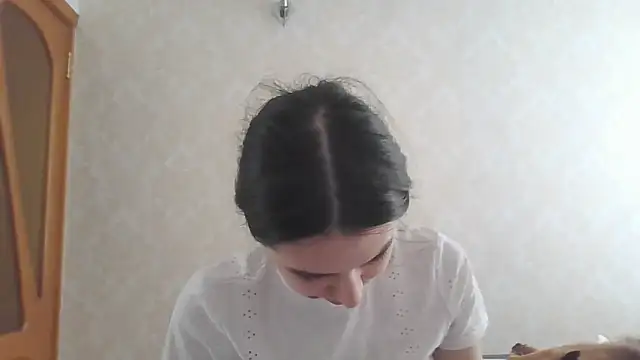 Snapshot of Kashtanka_ chatting on April 2026 05:25:02 AM Kashtanka online show from April 2026 05:25:02 AM
