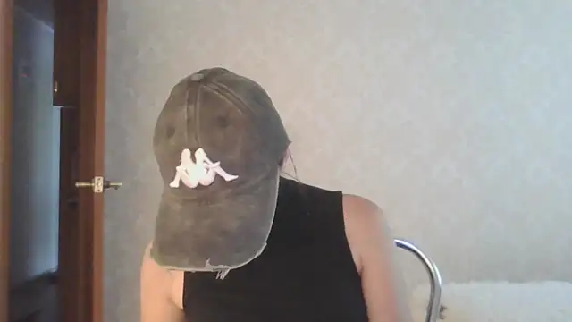 Snapshot of Kashtanka_ chatting on July 2026 08:32:02 AM Kashtanka online show from July 2026 08:32:02 AM