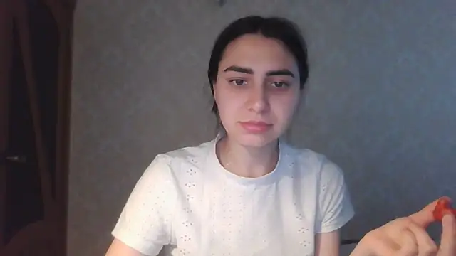 Snapshot of Kashtanka_ chatting on May 2026 06:04:02 AM Kashtanka online show from May 2026 06:04:02 AM