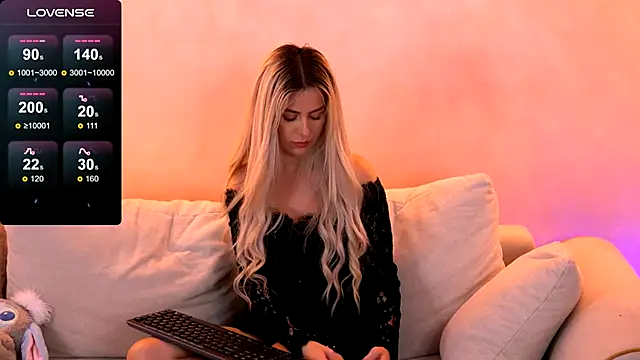 Kylie Benton online show from September 2025 08:50:02 AM