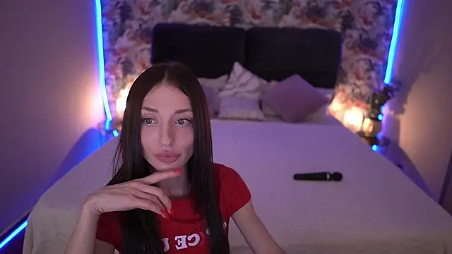 Alice Arwen online show from November 2025 02:54:02 PM