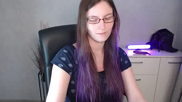 Snapshot of emmaxDelight chatting on November 2025 06:23:02 PM emmaxDelight online show from November 2025 06:23:02 PM