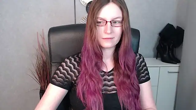 emmaxDelight online show from February 2025 06:41:01 AM
