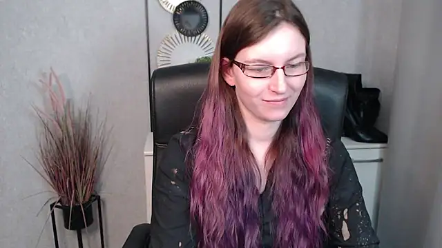 emmaxDelight online show from February 2025 12:38:01 PM