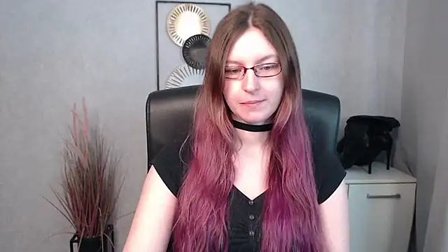emmaxDelight online show from March 2025 10:17:02 AM