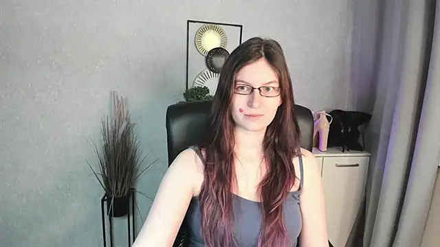 Snapshot of emmaxDelight chatting on May 2026 05:22:02 AM emmaxDelight online show from May 2026 05:22:02 AM