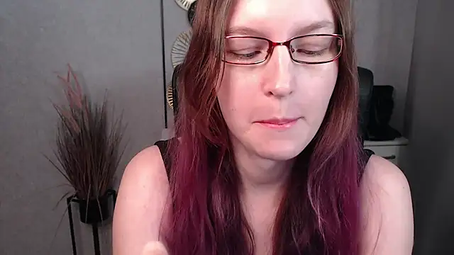 emmaxDelight online show from February 2025 10:33:02 AM