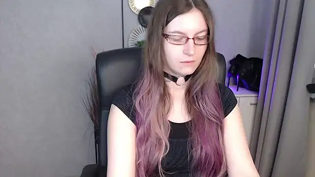 emmaxDelight online show from October 2025 05:20:01 AM