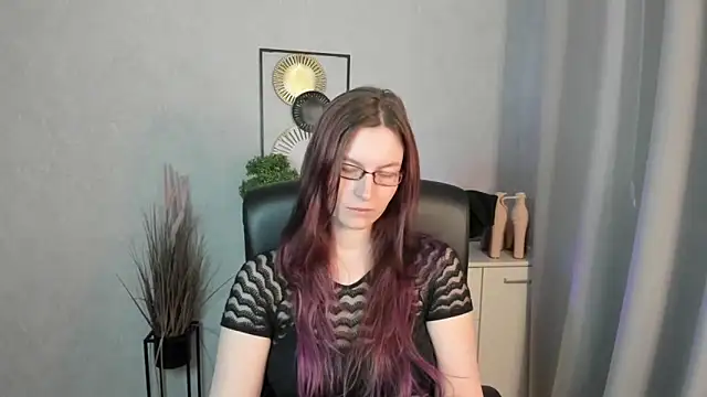 emmaxDelight online show from April 2026 06:19:02 AM