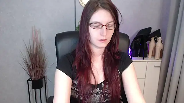 Snapshot of emmaxDelight chatting on January 2026 06:31:02 AM emmaxDelight online show from January 2026 06:31:02 AM