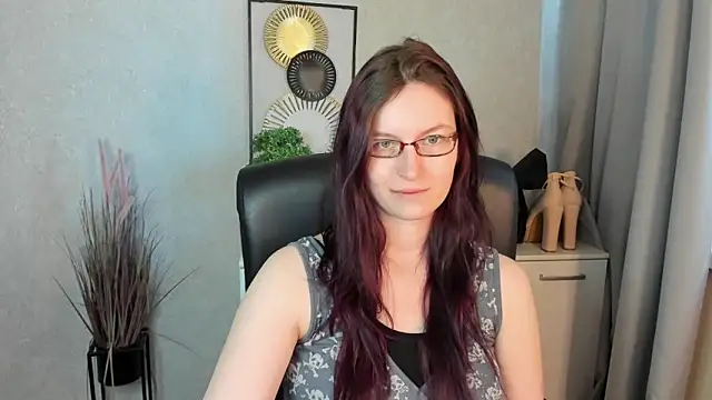 Snapshot of emmaxDelight chatting on May 2026 05:26:01 AM emmaxDelight online show from May 2026 05:26:01 AM
