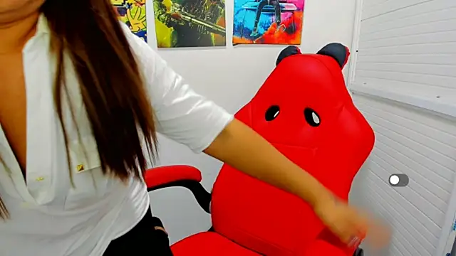 Snapshot of victoria_love89 chatting on February 2026 02:07:02 AM victoria love89 online show from February 2026 02:07:02 AM