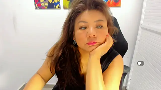 victoria love89 online show from September 2025 02:32:01 AM