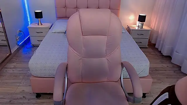 zoe jones13 online show from November 2025 03:10:01 AM