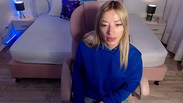 zoe jones13 online show from March 2026 04:12:02 AM