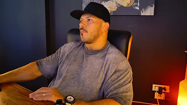 AngeloEric online show from September 2025 10:16:02 AM