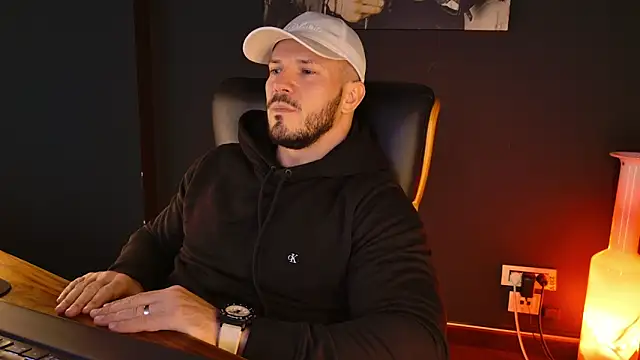 AngeloEric online show from December 2025 12:26:01 PM