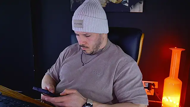 AngeloEric online show from February 2025 10:34:01 AM