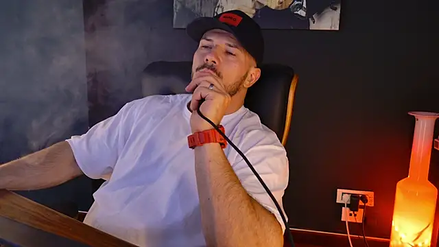 AngeloEric online show from October 2025 12:46:01 PM