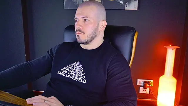 AngeloEric online show from January 2025 08:41:01 AM