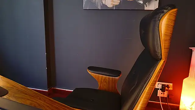 AngeloEric online show from October 2025 12:37:02 PM