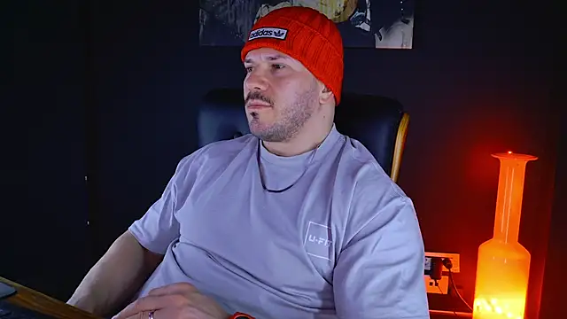 AngeloEric online show from February 2025 06:58:01 PM