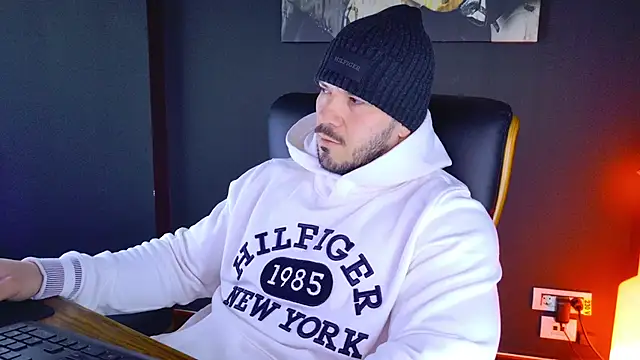 AngeloEric online show from January 2025 07:43:01 AM