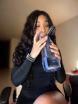 bella  honey online show from February 2026 02:22:01 AM