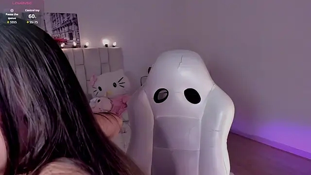 zoe turnner 18 online show from February 2026 11:21:02 AM