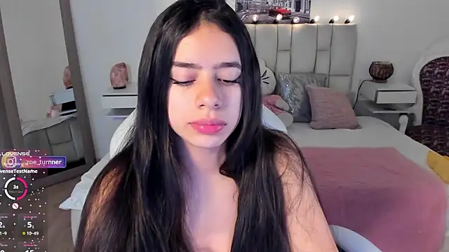 zoe turnner 18 online show from September 2025 11:32:01 AM