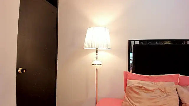 lilithTeen1  online show from February 2026 04:32:01 AM