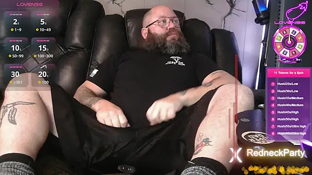 RedneckWants2PlayNow online show from April 2026 03:24:01 AM