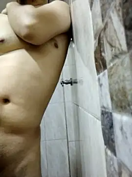 Gasparin32 online show from February 2026 05:57:02 PM