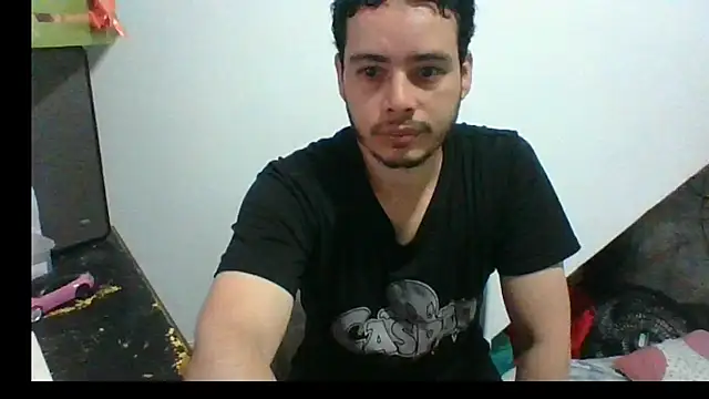Snapshot of Gasparin32 chatting on April 2026 08:51:02 PM Gasparin32 online show from April 2026 08:51:02 PM