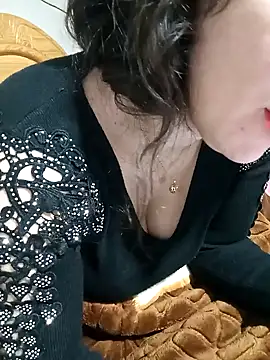 Snapshot of jijijoudia chatting on January 2025 07:04:01 PM jijijoudia online show from January 2025 07:04:01 PM