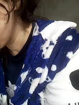 Snapshot of jijijoudia chatting on January 2025 10:39:01 PM jijijoudia online show from January 2025 10:39:01 PM