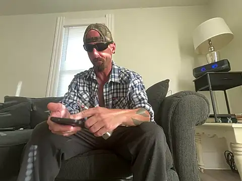 Snapshot of armdy371 chatting on October 2025 10:00:01 PM armdy371 online show from October 2025 10:00:01 PM