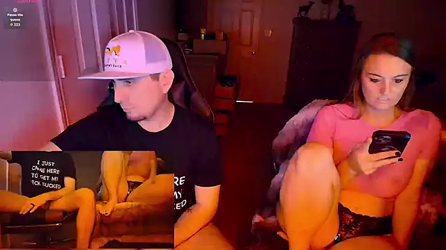 Snapshot of YourAvgNeighbors chatting on February 2026 03:17:02 AM YourAvgNeighbors online show from February 2026 03:17:02 AM