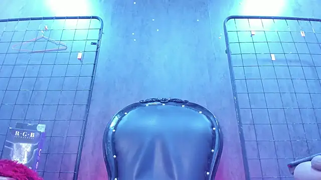 Carolina Arias online show from December 2025 08:44:02 PM