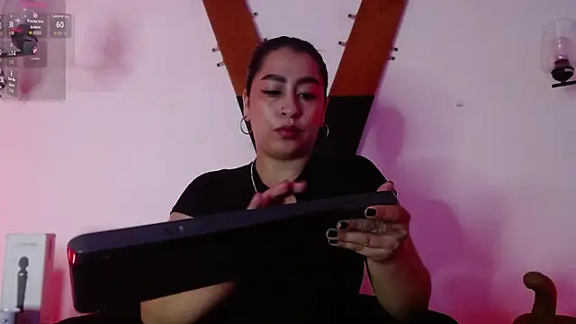 Carolina Arias online show from September 2025 04:51:01 PM