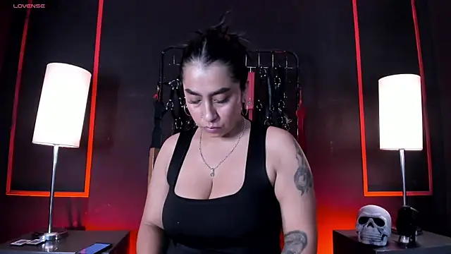 Carolina Arias online show from April 2026 08:04:02 PM